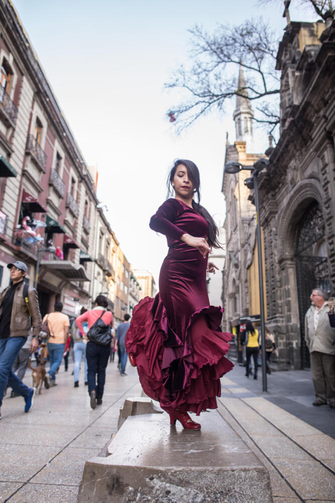 Bailarina: Ara Gutiérrez Flamenco en la calle de Madero